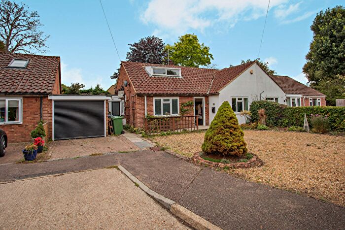 3 Bedroom Semi Detached Bungalow For Sale In Forge End, Stapleford, CB22