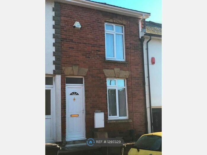 2 Bedroom Terraced House To Rent In Eastland Road, Yeovil BA21
