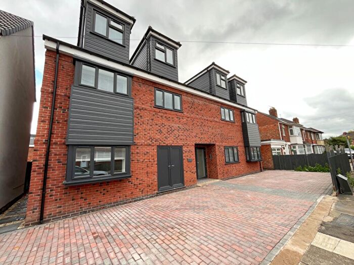 2 Bedroom Flat To Rent In Medina Road, Leicester, LE3