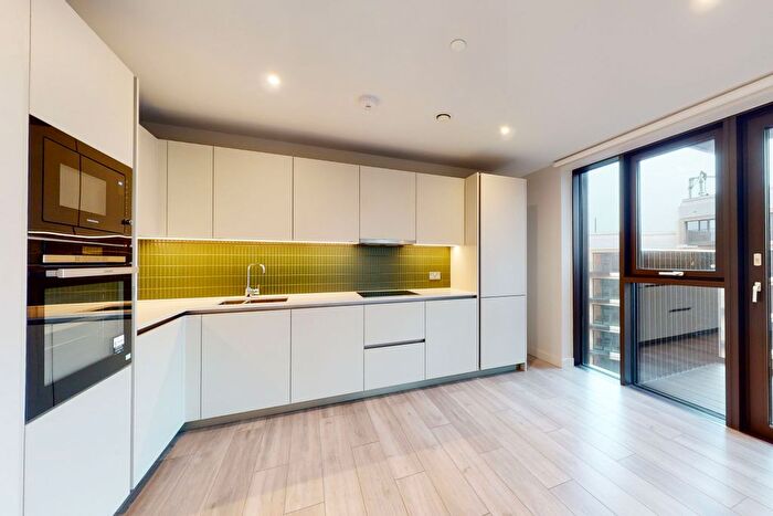 2 Bedroom Flat To Rent In New Kent Road, London, SE1