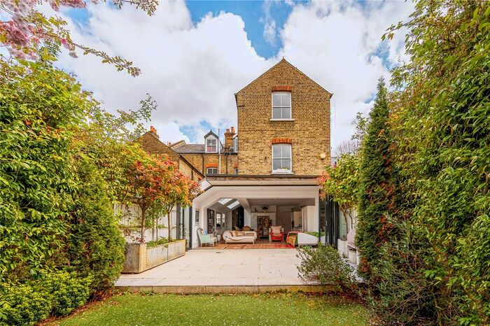 5 Bedroom Semi-Detached House To Rent In Thornton Avenue, London, W4