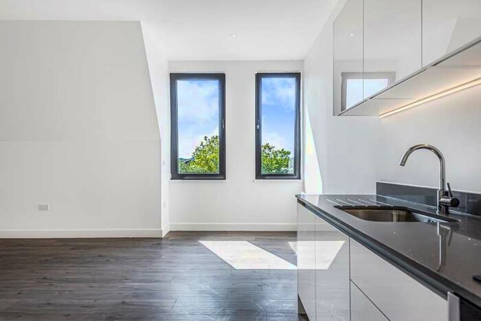 1 Bedroom Apartment To Rent In Bracknell, Berkshire, RG12