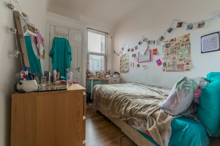 3 Bedroom Flat To Rent In &#;pppw, Helmsley Road, Sandyford, NE2