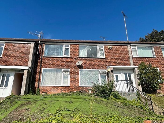 2 Bedroom Maisonette To Rent In Roseholme, Maidstone, ME16