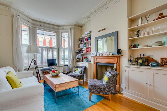 1 Bedroom Flat To Rent In Sugden Road, London, SW11