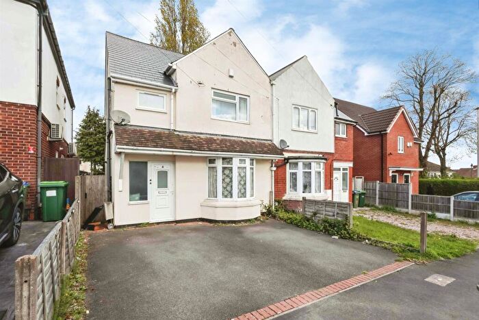 3 Bedroom Semi-Detached House For Sale In William Road, Smethwick, B67