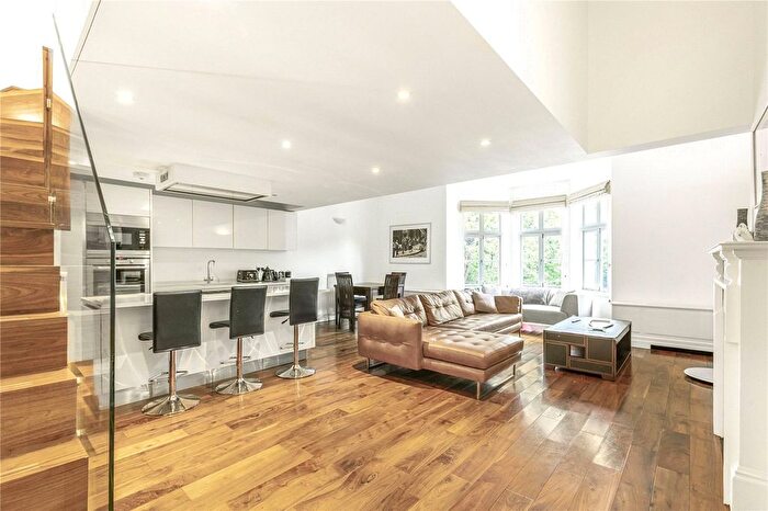 2 Bedroom Flat To Rent In Wimbledon Park Side, Wimbledon, London, SW19