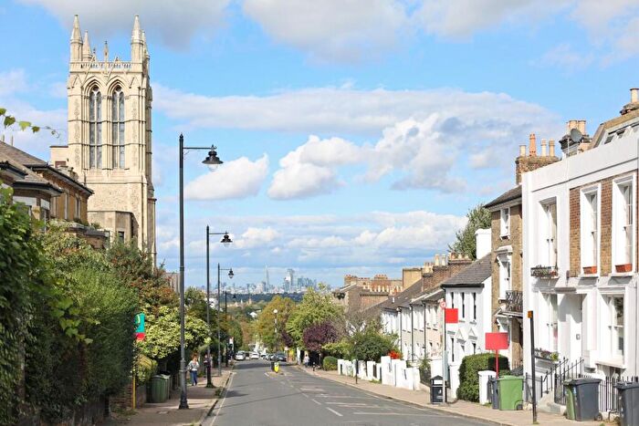 2 Bedroom Apartment To Rent In Gipsy Hill, London, SE19