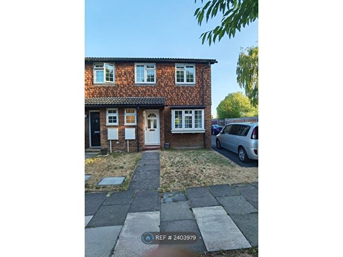 3 Bedroom Terraced House To Rent In Mcdonough Close, Chessington, KT9