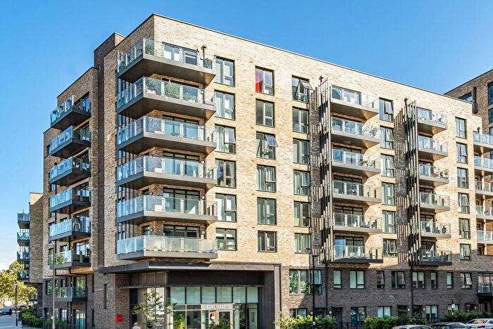 2 Bedroom Flat To Rent In Banbury Point, Poplar, London, E14