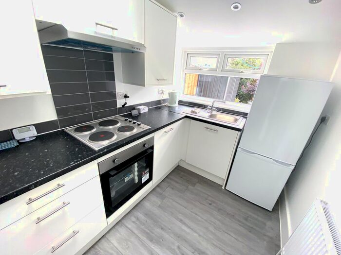 4 Bedroom Terraced House To Rent In Mafeking Ave, Seven Kings, IG2