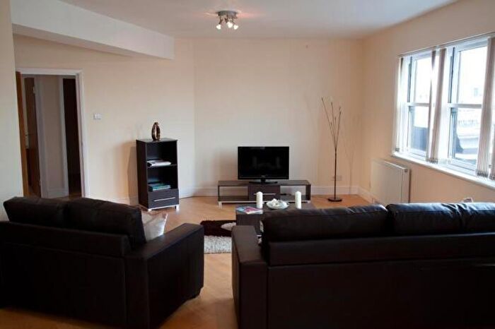2 Bedroom Flat To Rent In London City House, City Road, London, Greater London, EC1V