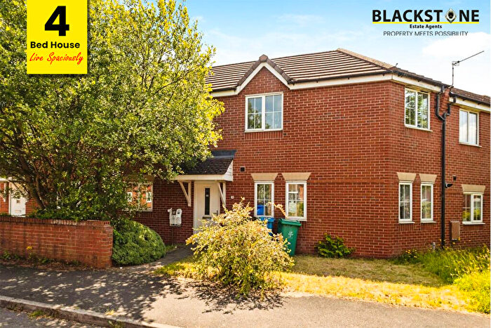 4 Bedroom Terraced House For Sale In Rawsthorne Avenue Gorton, M18