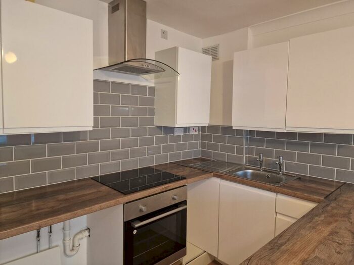 2 Bedroom Apartment To Rent In Houldey Road, Birmingham, B31