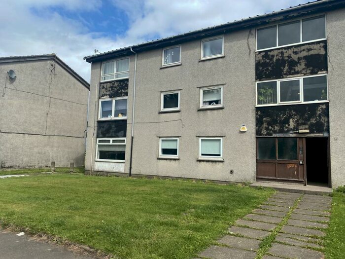 3 Bedroom Flat To Rent In Montgomery Ave, Paisley, PA3