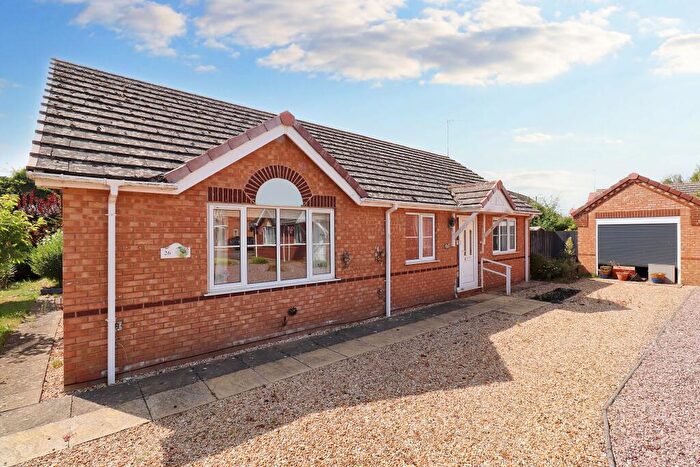 3 Bedroom Detached Bungalow For Sale In Wimberley Close, Weston, PE12
