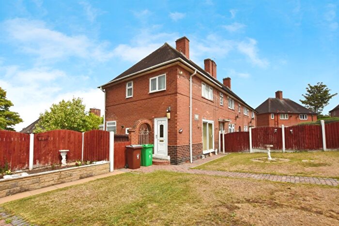 3 Bedroom End Of Terrace House For Sale In Raymede Close, Nottingham, NG5