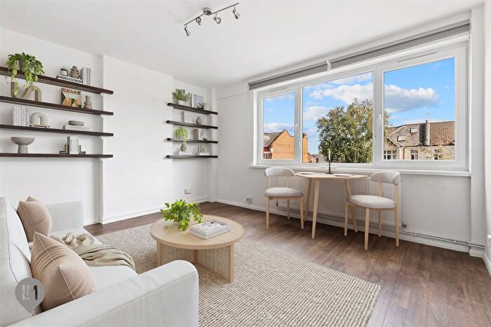 1 Bedroom Flat For Sale In Wimbledon Park Road, SW19