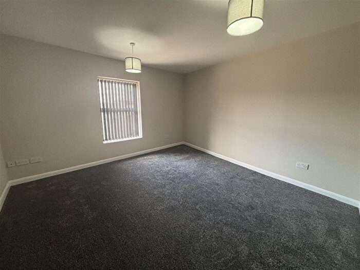2 Bedroom Flat To Rent In Stafford Street, Walsall, WS2