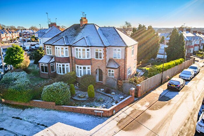 4 Bedroom Semi Detached House For Sale In Eltham Road, Coventry, CV3