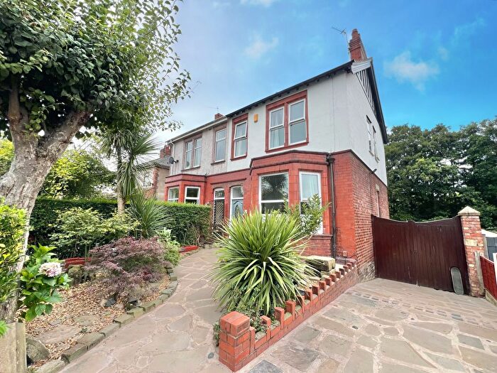 4 Bedroom Semi-detached House For Sale In Bispham Road, Layton, FY3
