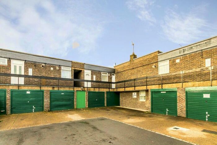 1 Bedroom Flat To Rent In Jetstar Way, Northolt, UB5