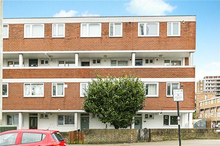 3 Bedroom Maisonette To Rent In Westbridge Road, London, SW11