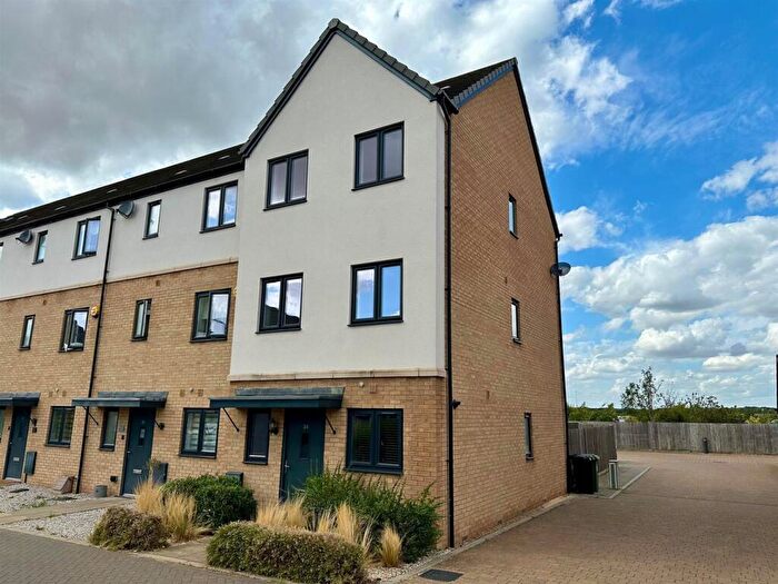 4 Bedroom End Of Terrace House To Rent In Coriander Drive, Hampton Vale, Peterborough, PE7