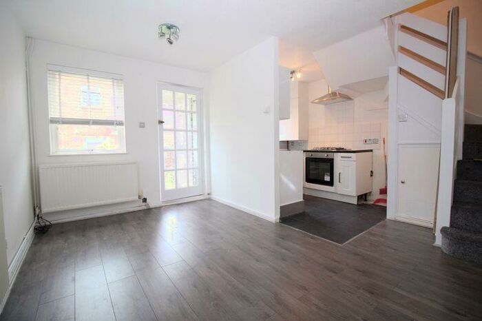 1 Bedroom Terraced House To Rent In Kenilworth Close, Crawley, RH11