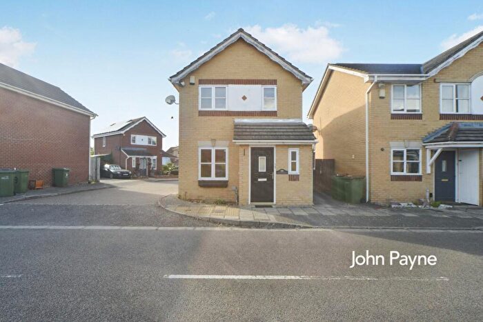 2 Bedroom End Of Terrace House To Rent In Kentlea Road London, SE28