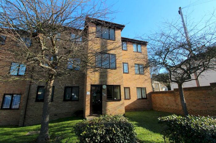 1 Bedroom Flat To Rent In Rudgwick Court, Woodville Street, SE18