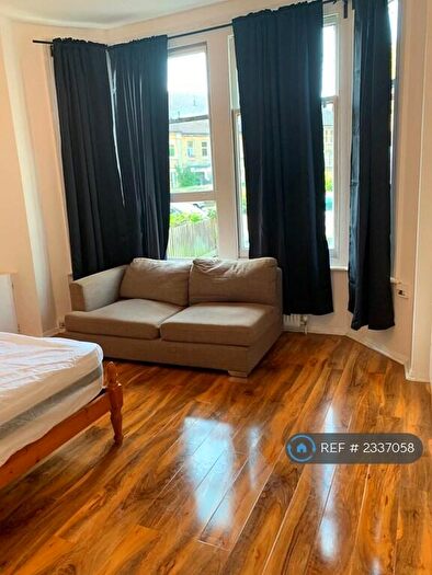3 Bedroom Flat To Rent In Adelaide Avenue, Brockley, New Cross, Lewisham, Peckham, Nunhead, SE4