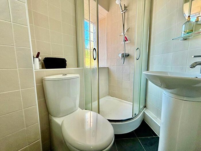 2 Bedroom Apartment For Sale In Spencer Street, Birmingham, B18