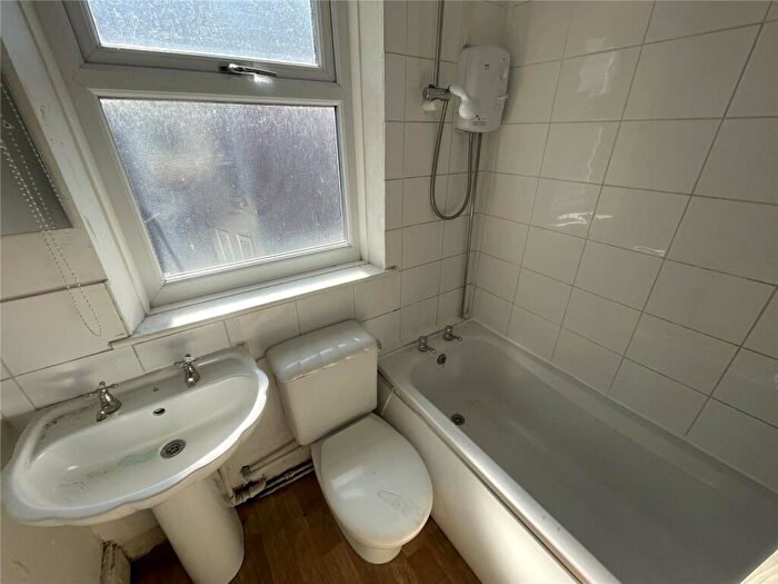 3 Bedroom Terraced House For Sale In Austerfield Avenue, Doncaster, South Yorkshire, DN5