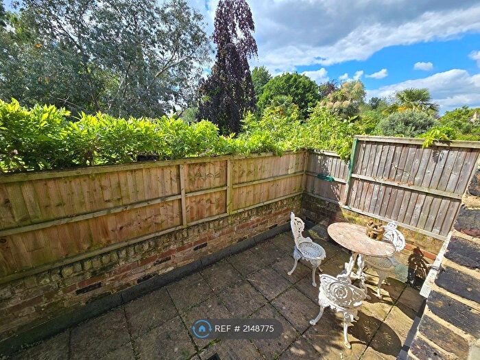 1 Bedroom Flat To Rent In Calton Avenue, London, SE21