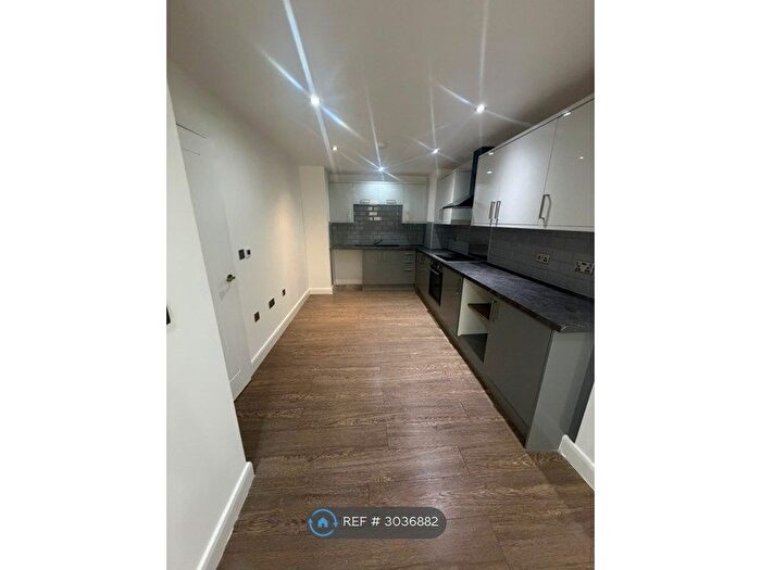 1 Bedroom Flat To Rent In Peckover St, Bradford, BD1