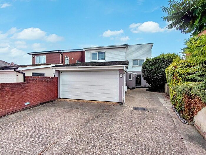 5 Bedroom Semi-Detached House For Sale In Turner Road, Colchester, Essex, CO4