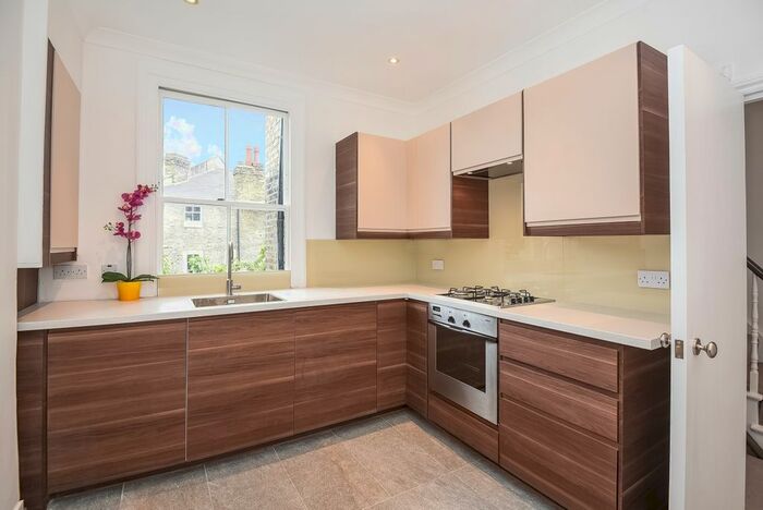 3 Bedroom Maisonette To Rent In Shorrolds Road, London, SW6