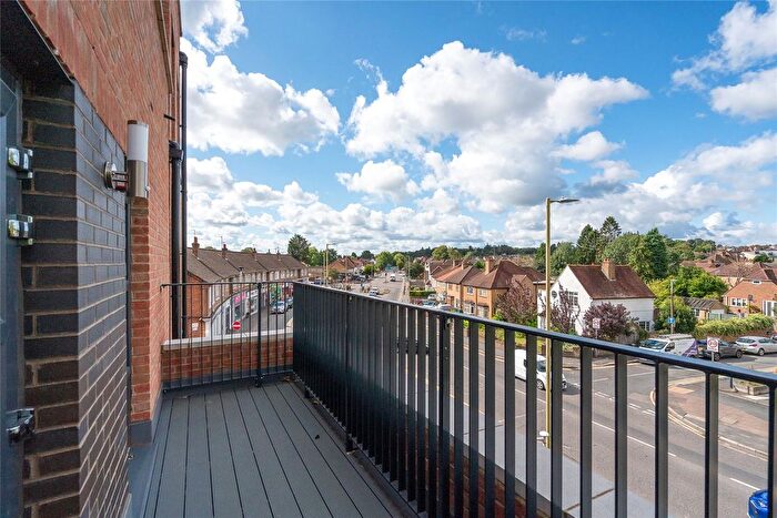 1 Bedroom Flat For Sale In Flat Parkside, St Albans Road, Watford, WD25