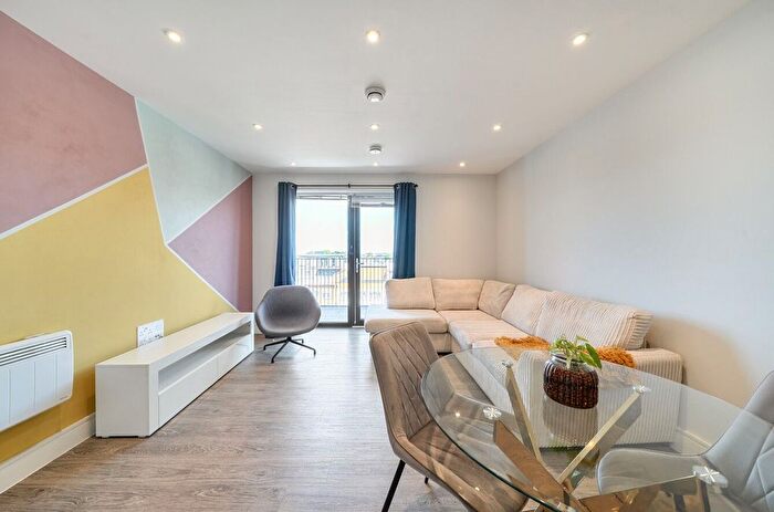 1 Bedroom Flat For Sale In Waterfront Heights, A Mount Pleasant, Wembley, HA0