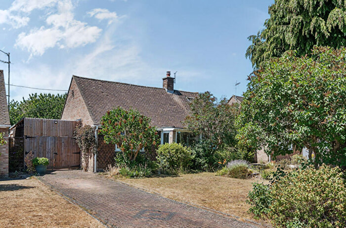 3 Bedroom Detached House For Sale In Beanhill Road, Ducklington, Witney, OX29