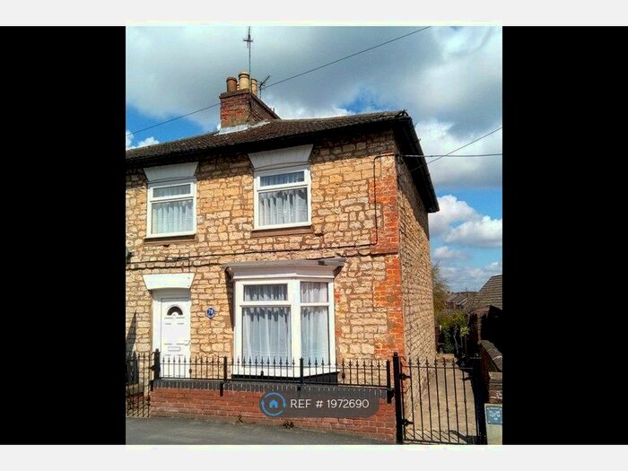 3 Bedroom Semi-Detached House To Rent In High Street, Broughton, Brigg, DN20