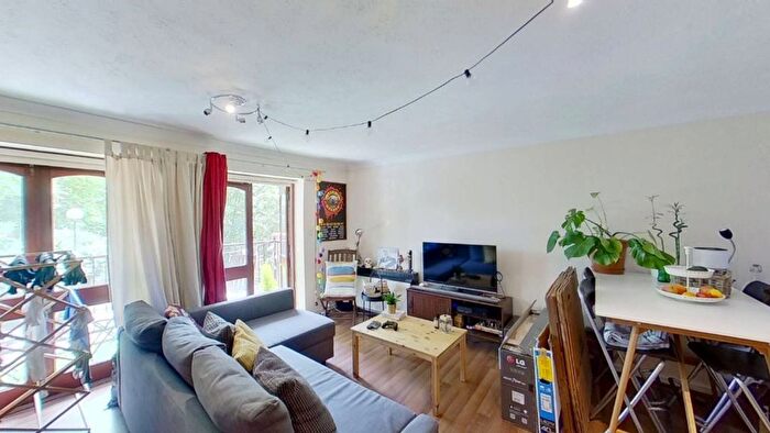 Studio To Rent In Fletcher Street, Tower Hamlets, London, E1