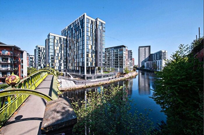2 Bedroom Apartment To Rent In Woden Street, Salford, Salford, M5