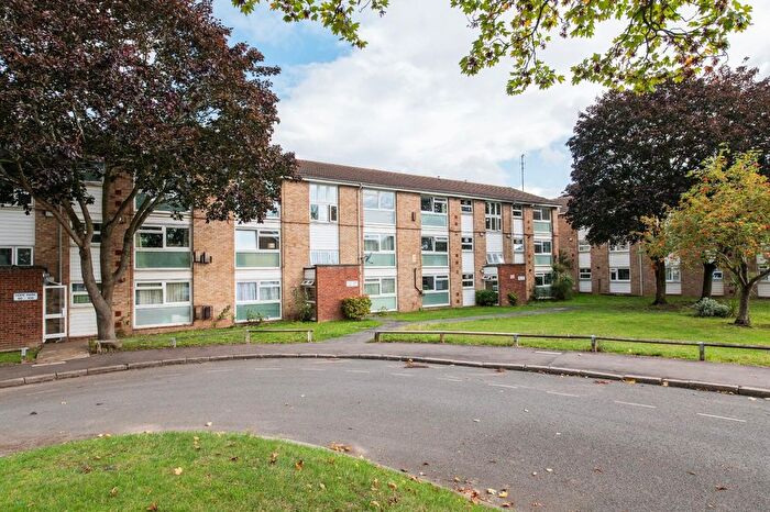 1 Bedroom Flat For Sale In Hope Park, Bromley, BR1
