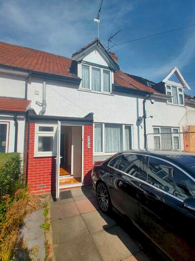 4 Bedroom Terraced House To Rent In Durants Road, Enfield, EN3