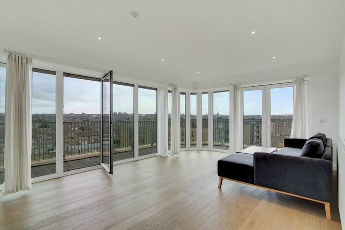 2 Bedroom Penthouse To Rent In Tudway Road Blackheath, SE3