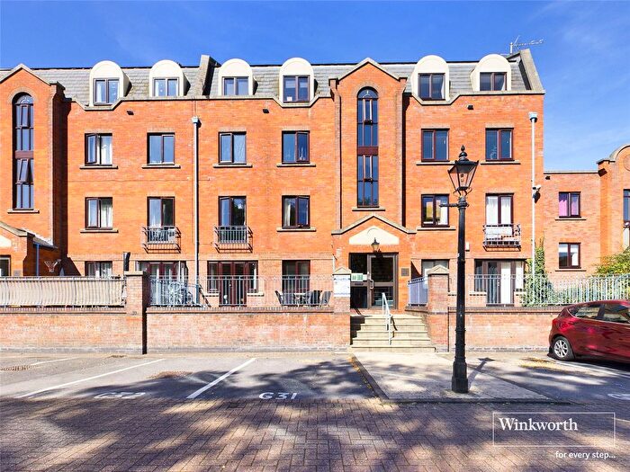 2 Bedroom Flat To Rent In Greys Court, Sidmouth Street, Reading, Berkshire, RG1
