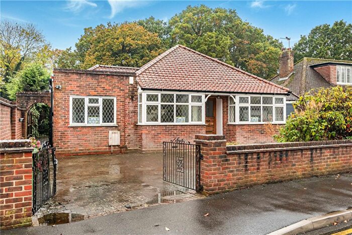 4 Bedroom Bungalow To Rent In The Greenway, Ickenham, Uxbridge, UB10