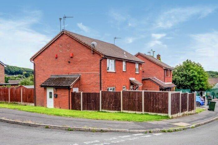1 Bedroom Property To Rent In Brompton Close, Nottingham, NG5